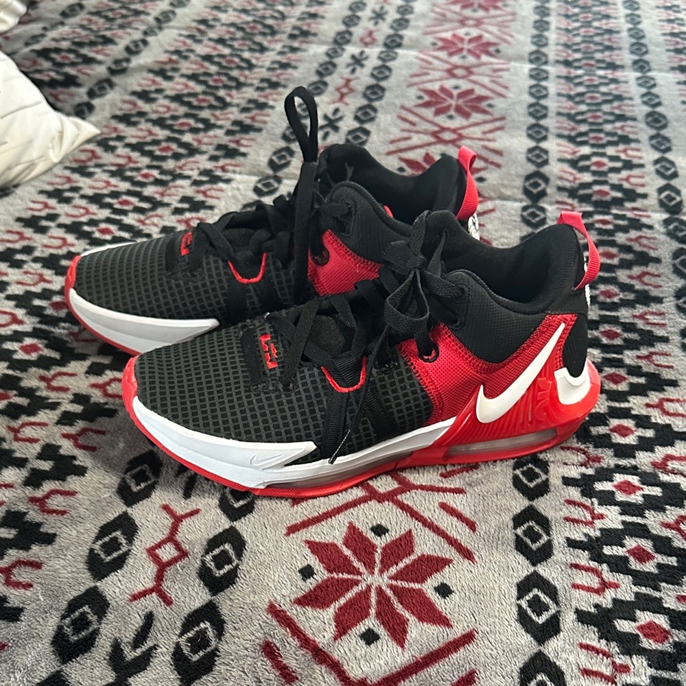 Nike LeBron Black and Red Sneaker New Never Worn